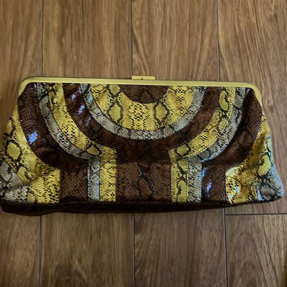 Forever 21 clutch